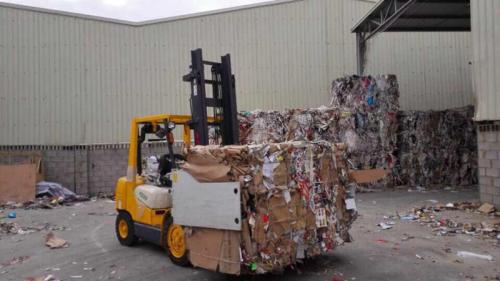 Bale Clamp හසුරුවන කඩන කඩදාසි